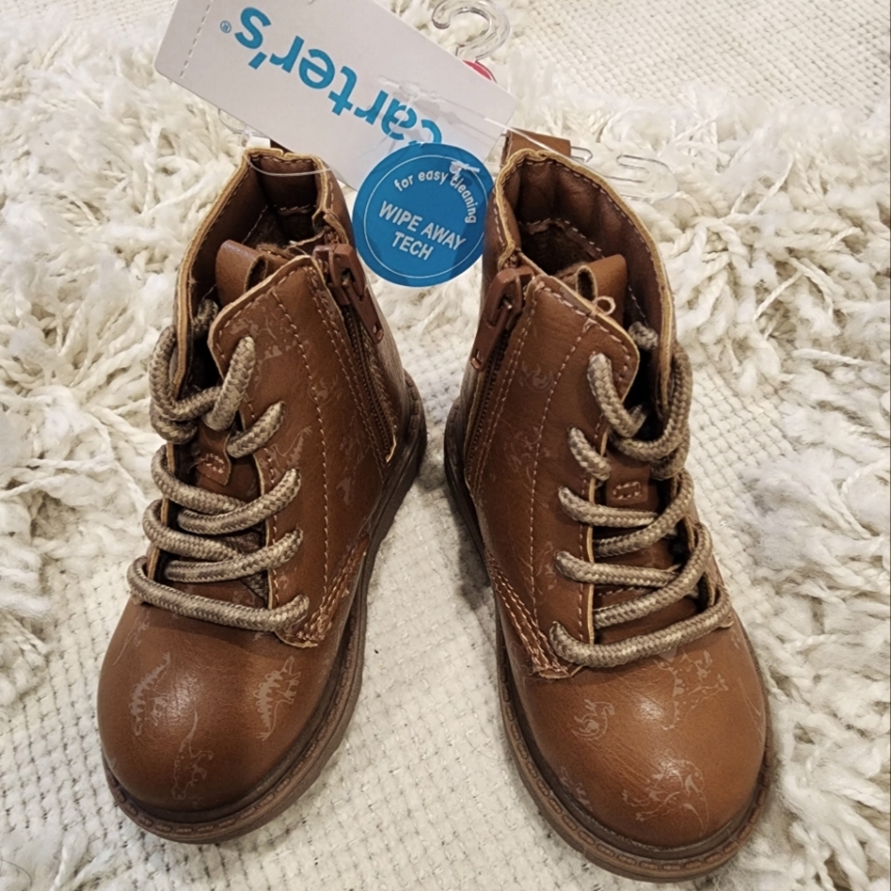 🦖 🆕️ size 5 toddler Boys Brown Dinosaur Boots, Carter's